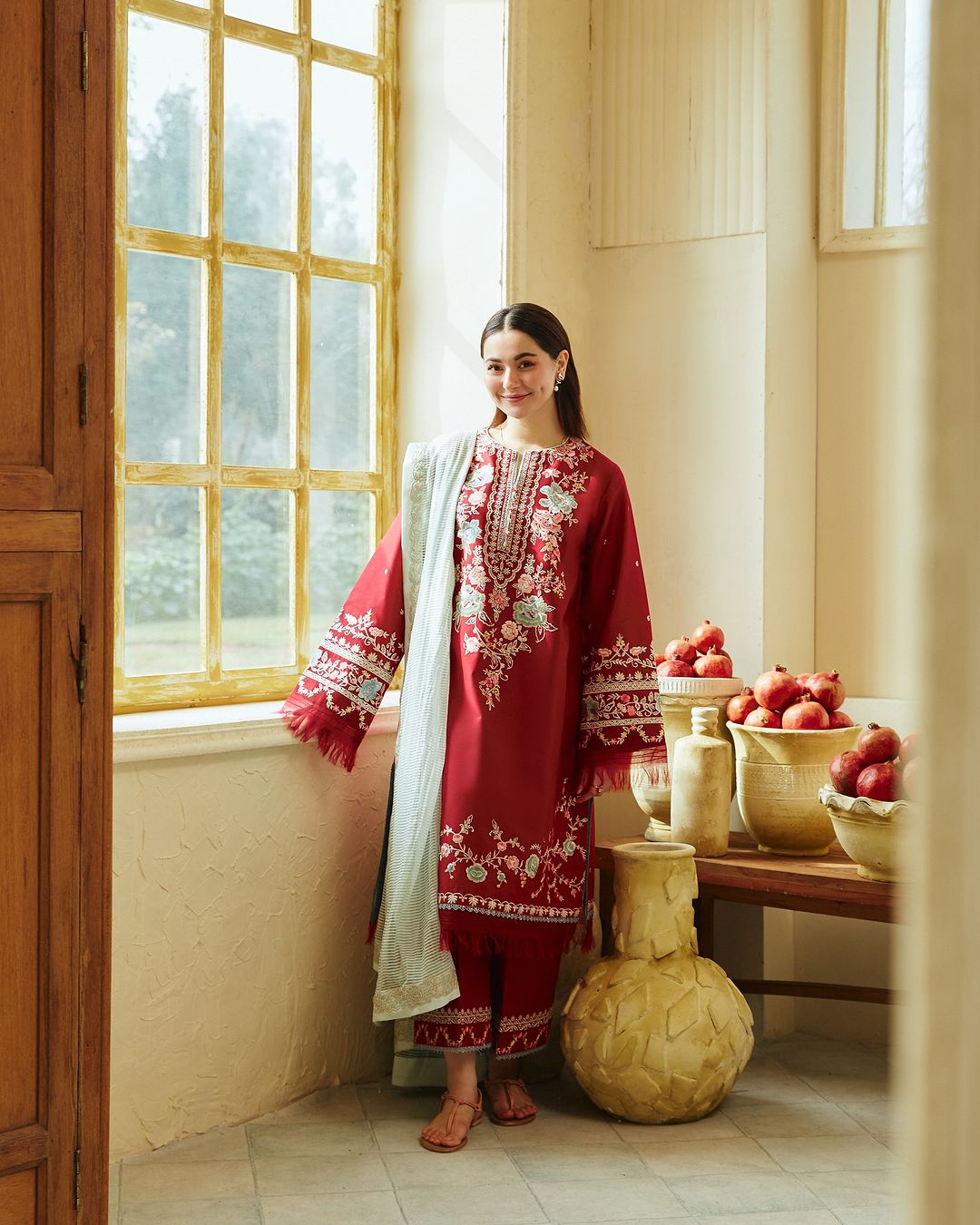 .Hania Lawn embroidered (Red)